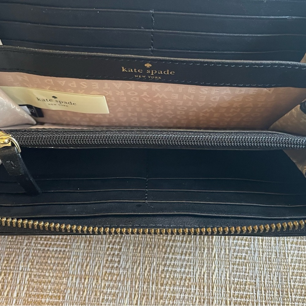 kate spade Black & White Zip Wallet - Picture 6 of 6